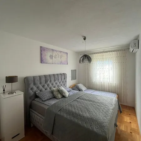 Murtic Apartment *
